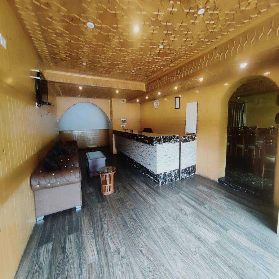 Srīnagar Hotel Sheen מראה חיצוני תמונה
