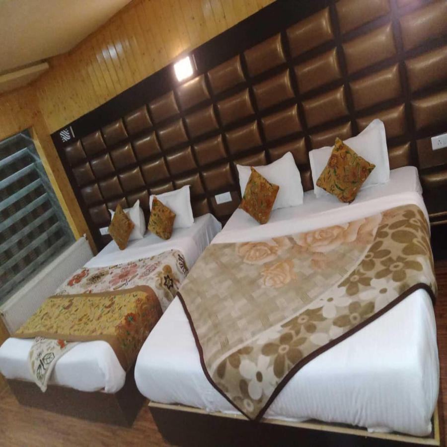 Srīnagar Hotel Sheen מראה חיצוני תמונה